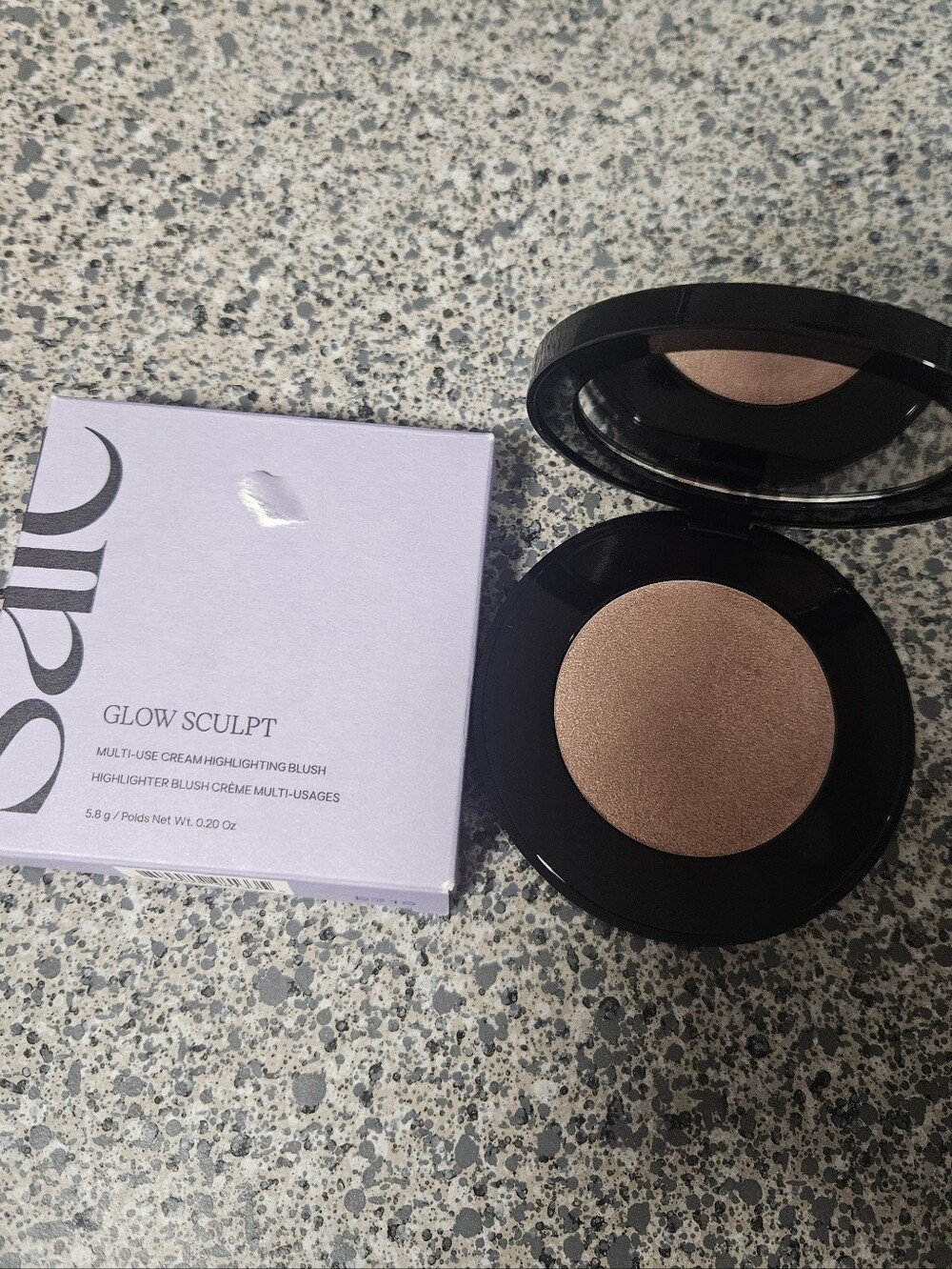 NWT Saie Glow Sculpt Multi-Use Cream Highlighter Blush